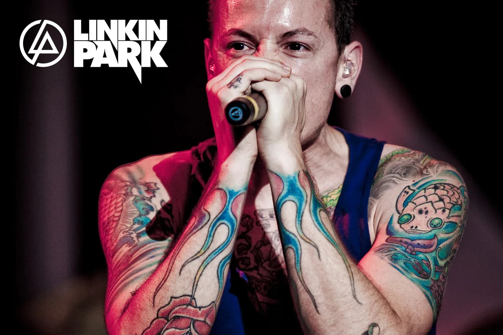 Chester Bennington of Linkin Park singing on stage at Epicenter, San Bernardino